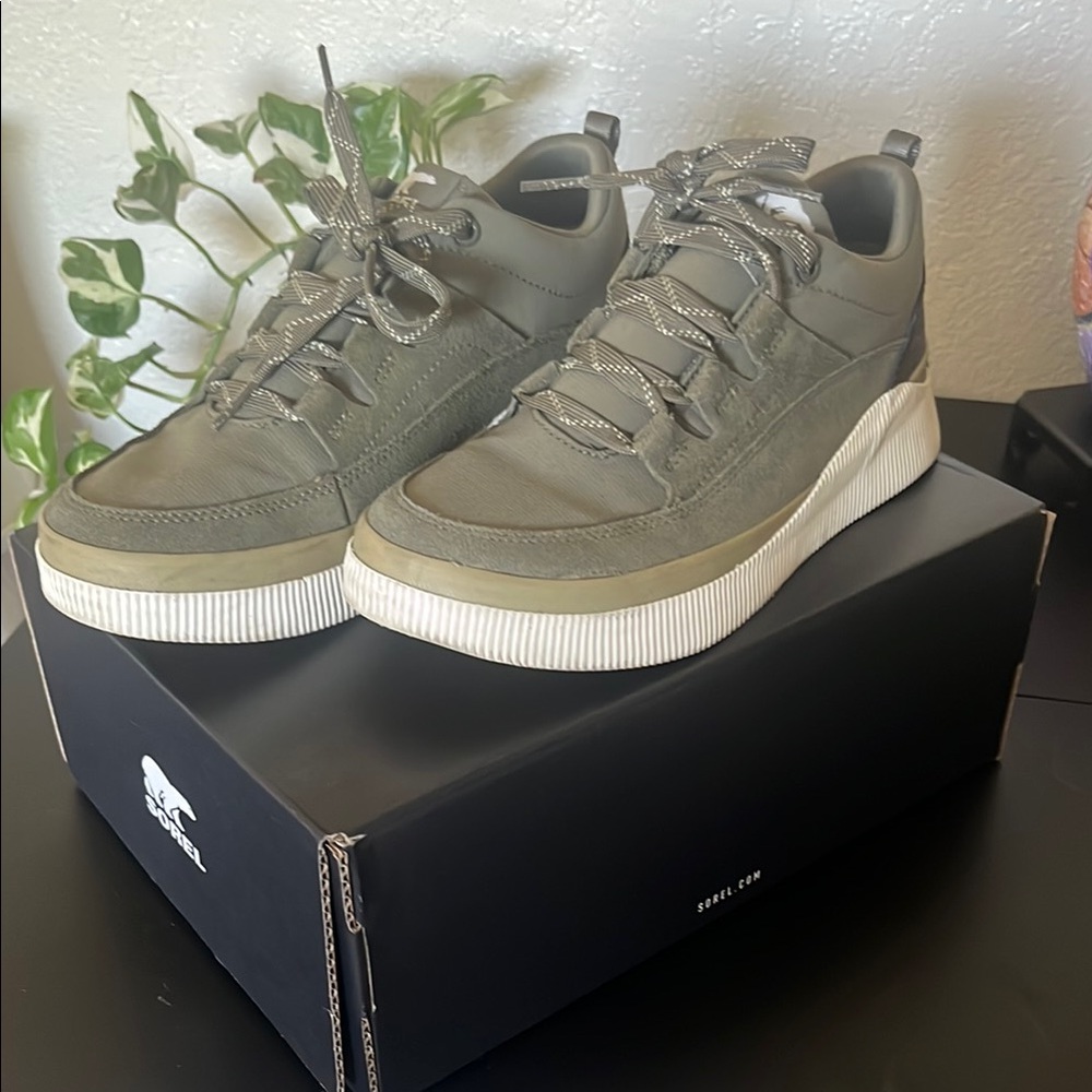 Sorel Out N About IV Low Sneakers, Waterproof, Stone Green & Chalk, 8.5